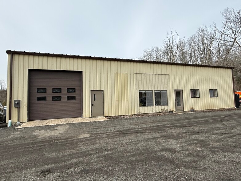 175 North St, Goshen, CT à louer - Photo principale - Image 1 de 13