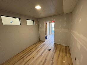 901 Riverside Dr, Columbia, TN for lease Interior Photo- Image 2 of 2
