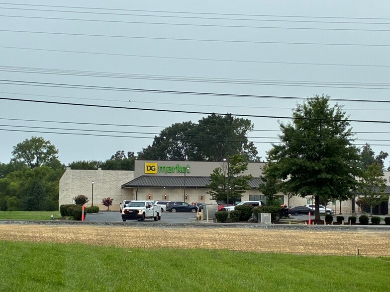 2904 US 31 W, White House, TN for lease - Building Photo - Image 3 of 14