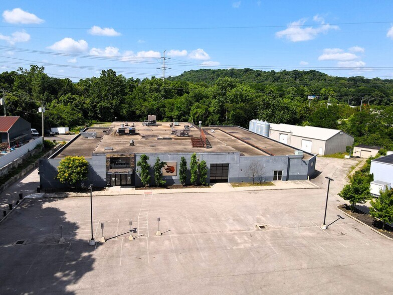 3717 Jonlen Dr, Fairfax, OH à vendre - Photo du bâtiment - Image 3 de 39