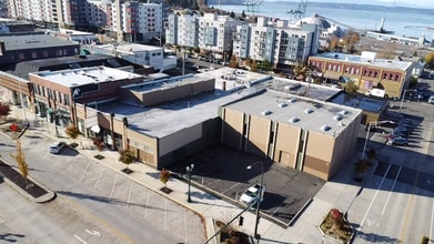 2812 Rucker Ave, Everett, WA à louer Photo du bâtiment- Image 2 de 17