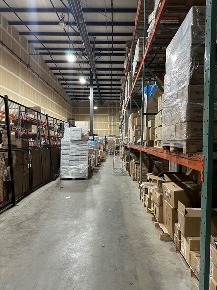 220 West Parkway, Pompton Plains, NJ for lease - Building Photo - Image 2 of 12