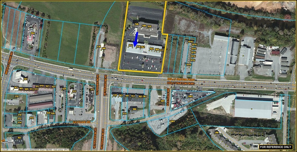 954-972 Dolly Parton Pky, Sevierville, TN à louer - Photo du bâtiment - Image 3 de 11