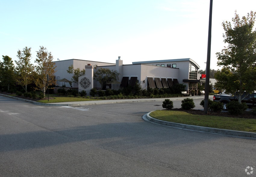 801 Highway 17 S, North Myrtle Beach, SC for sale - Building Photo - Image 2 of 3