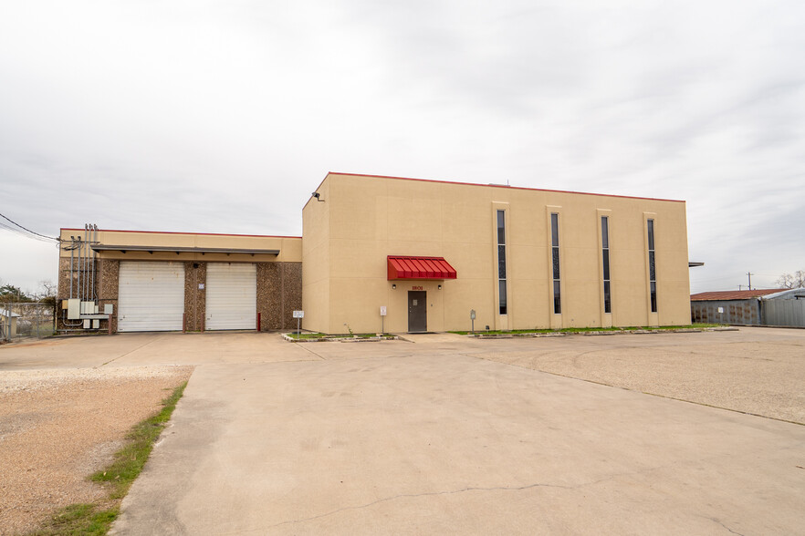 1801 Stolz St, Victoria, TX for lease - Building Photo - Image 3 of 68