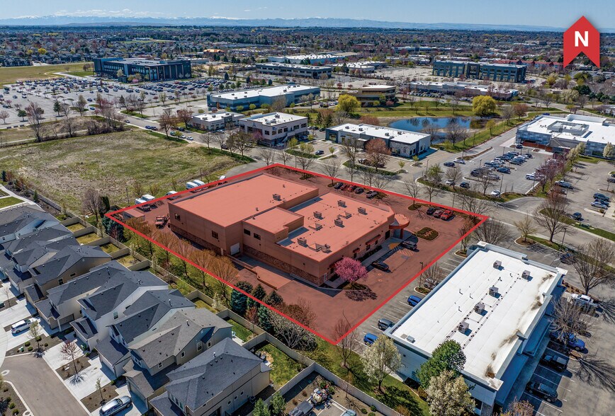 1786 S Topaz Ave, Meridian, ID à vendre - Photo du bâtiment - Image 2 de 7