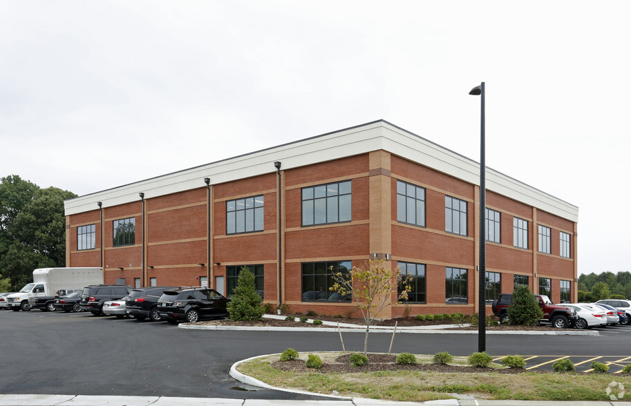 5839 Harbour View Blvd, Suffolk, VA for lease - Building Photo - Image 3 of 3