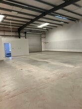 8032 Dimiller Dr, Bakersfield, CA à louer Photo intérieure- Image 1 de 6