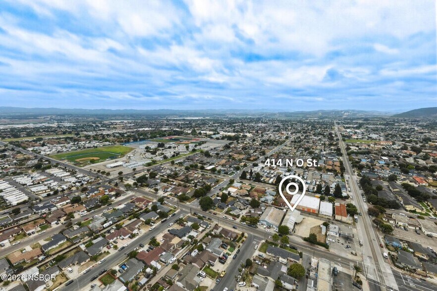 414 N O St, Lompoc, CA à vendre - Photo du bâtiment - Image 3 de 28