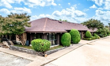 1721 Cimarron Trl, Hurst, TX à louer Photo intérieure- Image 2 de 6