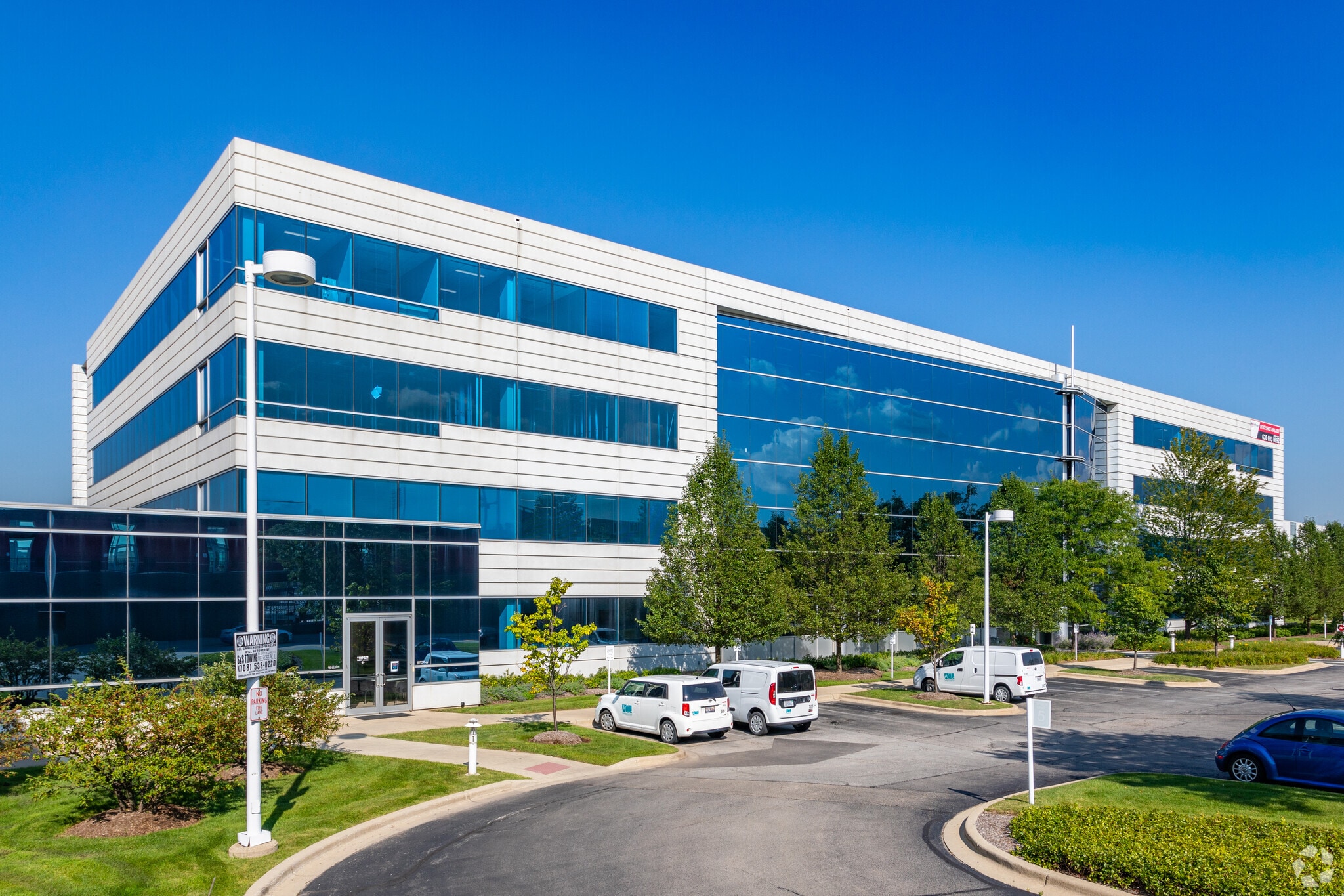 5500 Pearl St, Rosemont, IL à louer Photo du bâtiment- Image 1 de 4