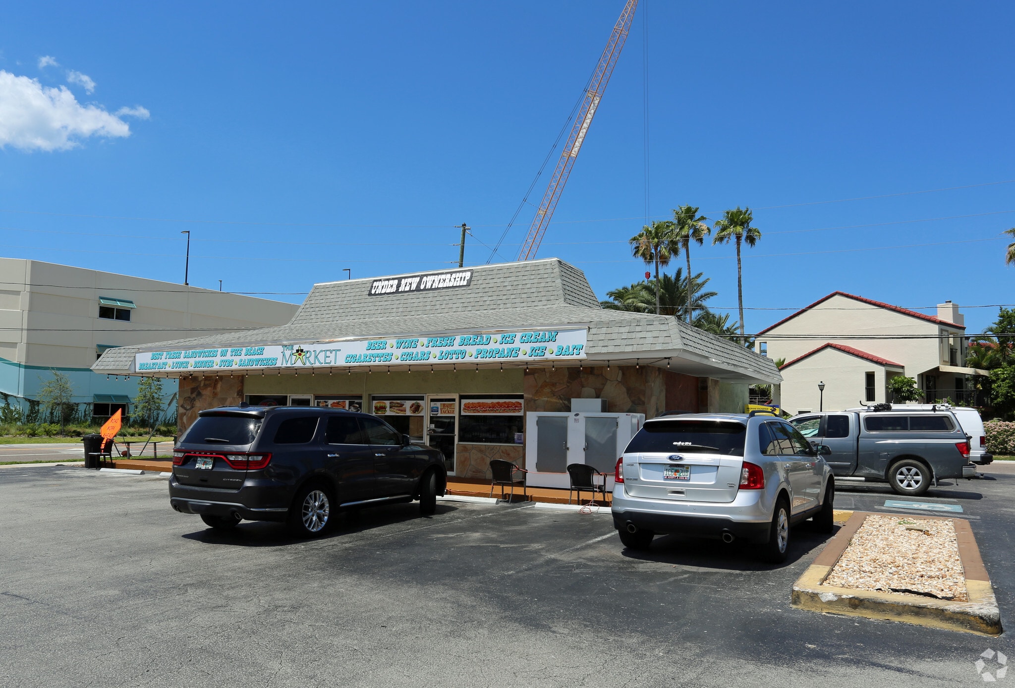 280 Windward Rd, Clearwater Beach, FL à louer Photo principale- Image 1 de 3