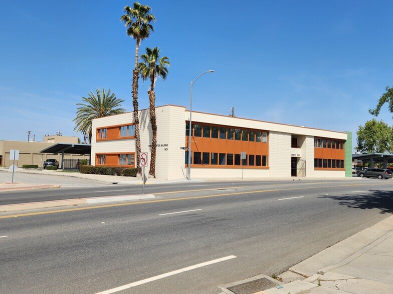 1601 H St, Bakersfield, CA à louer - Photo du bâtiment - Image 2 de 14