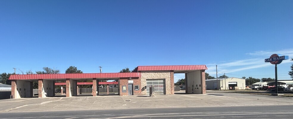 713 Ash St, Perryton, TX for sale - Primary Photo - Image 1 of 5