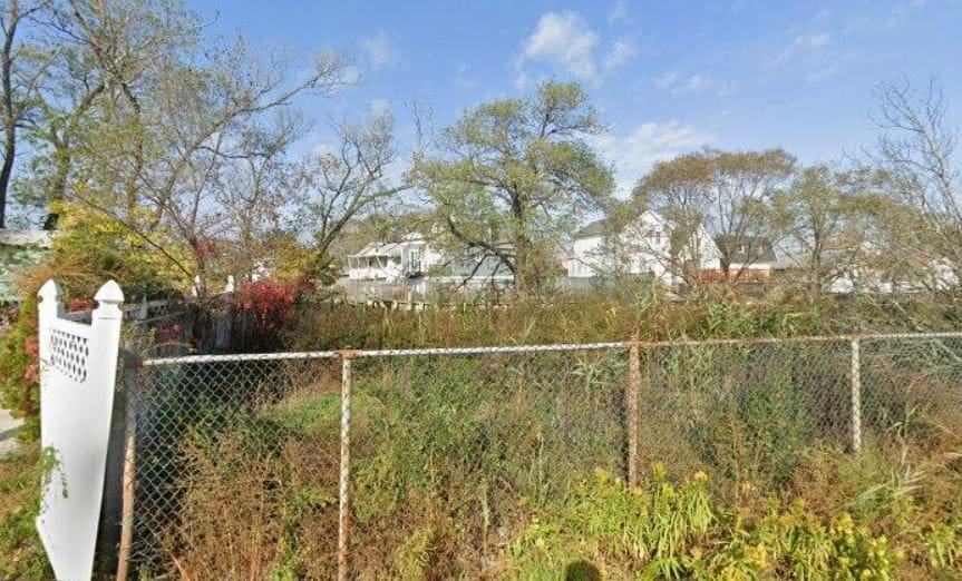 First St, Howard Beach, NY for sale - Primary Photo - Image 1 of 3