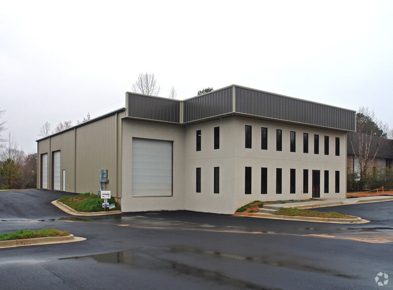125 Walter Way, Fayetteville, GA for lease - Primary Photo - Image 1 of 3