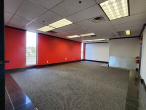 2816 E 51st St, Tulsa, OK à louer Photo intérieure- Image 1 de 11