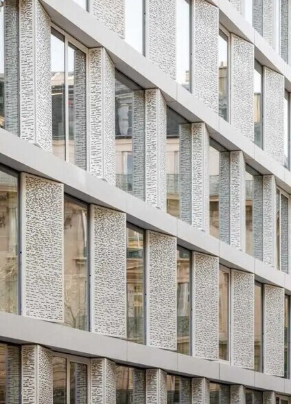 31 Rue Du Colisée, Paris à louer - Photo du bâtiment - Image 2 de 34