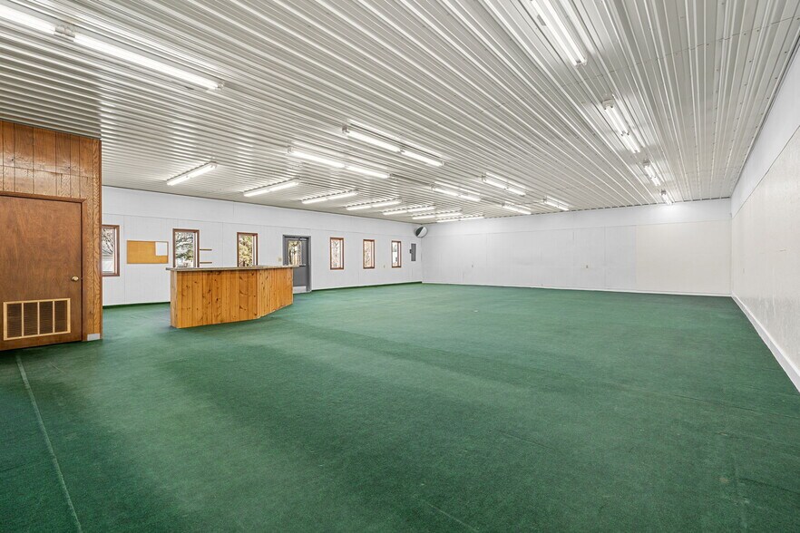 438 Highway Ave S, Blooming Prairie, MN à vendre - Photo du bâtiment - Image 2 de 28