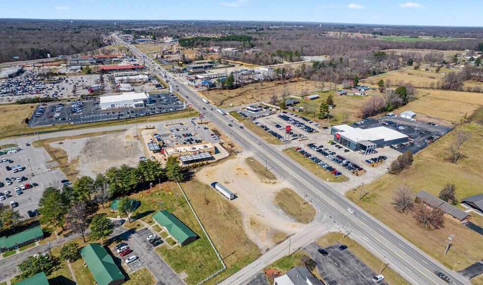 Hillsboro Blvd & Roberts Blvd, Manchester, TN à louer - Photo du bâtiment - Image 3 de 6