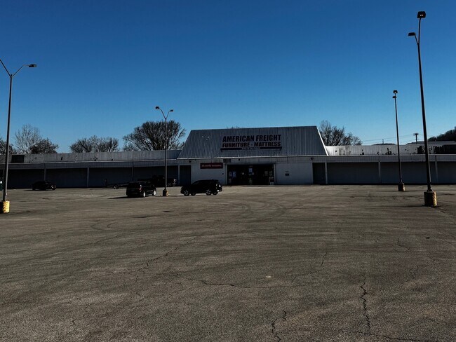 More details for 6400 Maccorkle Ave, Saint Albans, WV - Retail for Sale