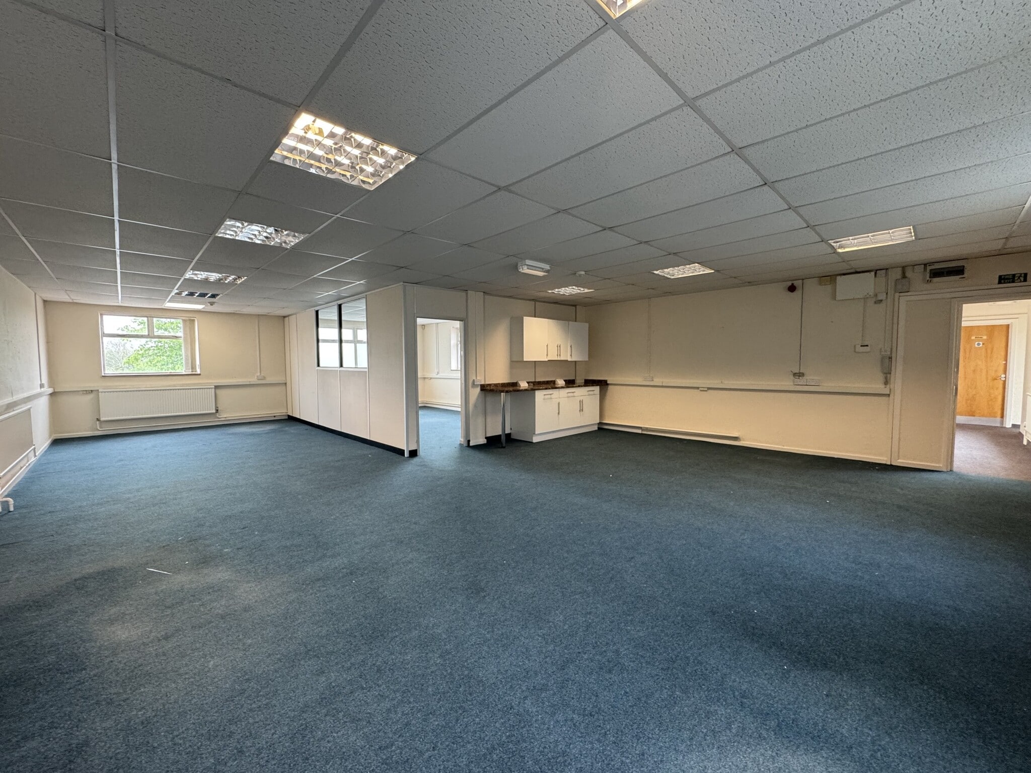 Bristol Rd, Bridgwater for lease Interior Photo- Image 1 of 3
