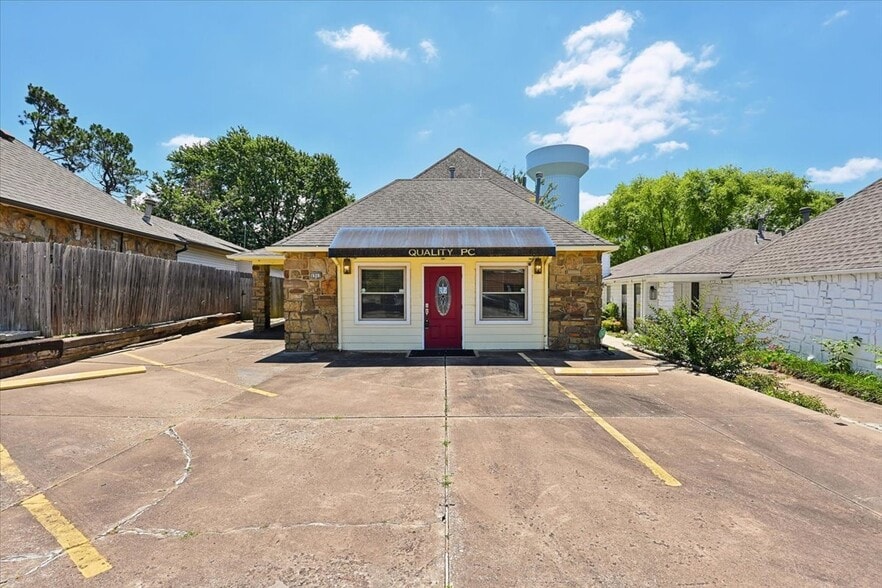 4940 E 73rd St, Tulsa, OK for sale - Building Photo - Image 3 of 44