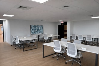 6698 68th Ave N, Pinellas Park, FL à louer Photo intérieure- Image 2 de 4