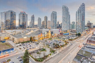 4710 Kingsway, Burnaby, BC - Aérien  Vue de la carte - Image1