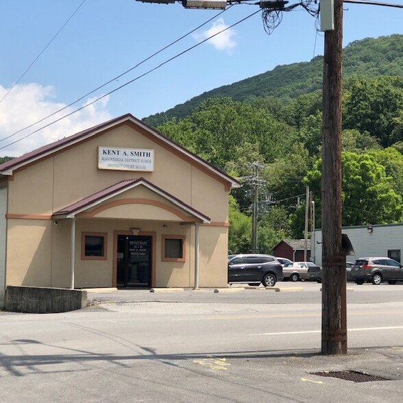 100 Main, Reedsville, PA for sale - Building Photo - Image 2 of 3