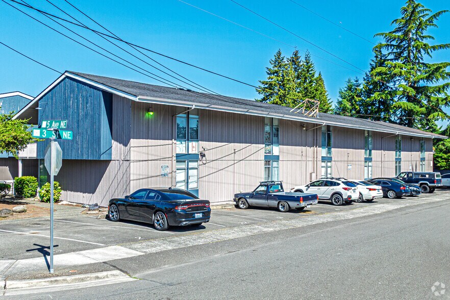 219 5th Ave NE, Puyallup, WA à vendre - Photo du bâtiment - Image 3 de 28
