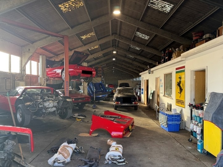 Unit 12 Ridge Farm, Horsham Road, Rowhook, Horsham for lease - Interior Photo - Image 3 of 4