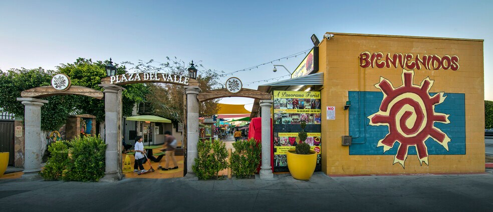8500 Van Nuys Blvd, Panorama City, CA à louer - Photo du bâtiment - Image 2 de 7