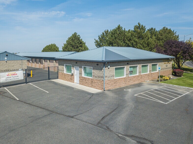 8016 W 4th Ave, Kennewick, WA à louer - Photo du bâtiment - Image 2 de 6