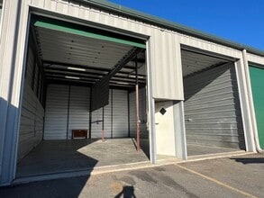 2424 Castleton Commerce Way, Virginia Beach, VA for lease Building Photo- Image 1 of 8