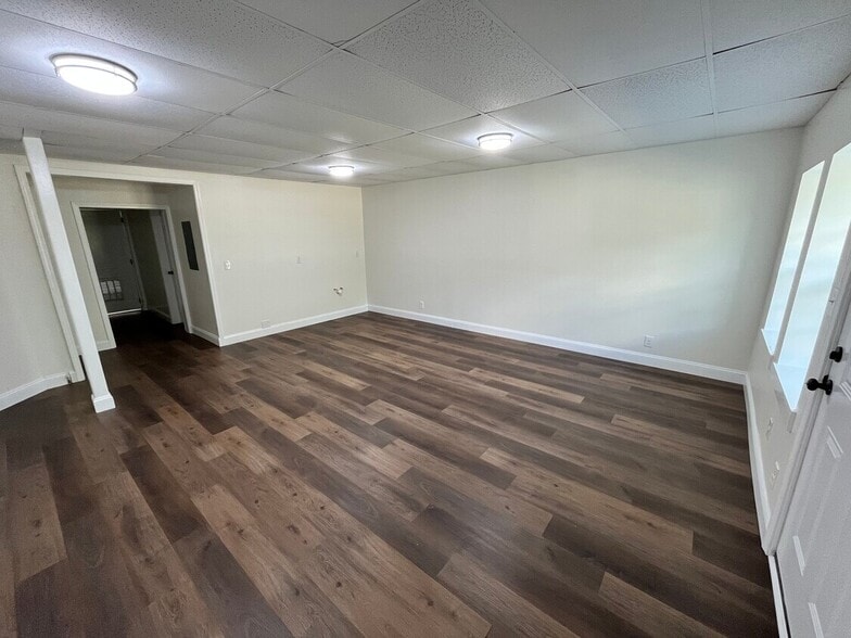 697 Rhea County Hwy, Dayton, TN for lease - Interior Photo - Image 2 of 7