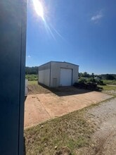 International dr, Lawrenceburg, TN à vendre Photo du bâtiment- Image 2 de 2