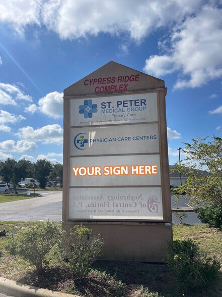 295 Patterson Rd, Haines City, FL à louer - Photo du bâtiment - Image 2 de 3