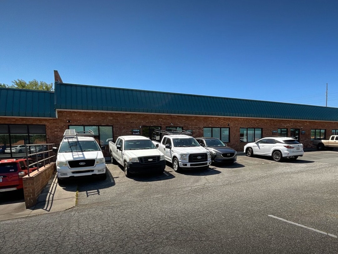 6132 Brookshire Blvd, Charlotte, NC for sale Building Photo- Image 1 of 21
