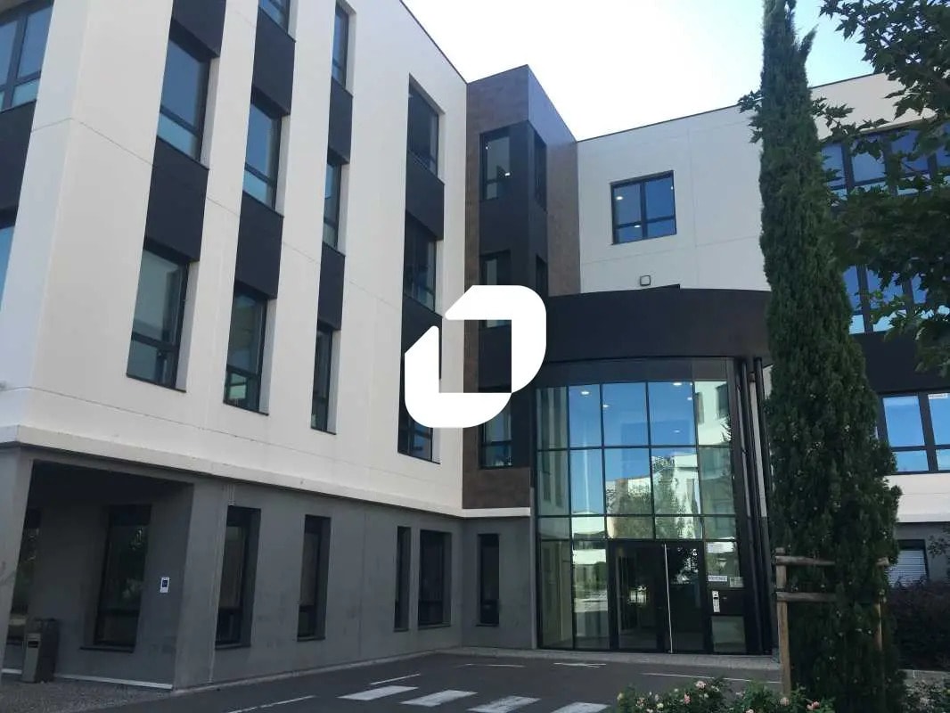 Office in Genas for lease Building Photo- Image 1 of 9