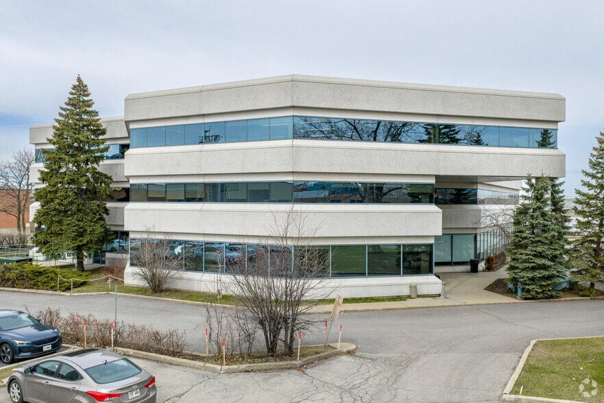 5500 Av Royalmount, Mt Royal, QC for lease - Building Photo - Image 3 of 5