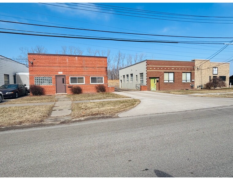 20200 Lorne St, Taylor, MI à vendre - Photo principale - Image 1 de 3