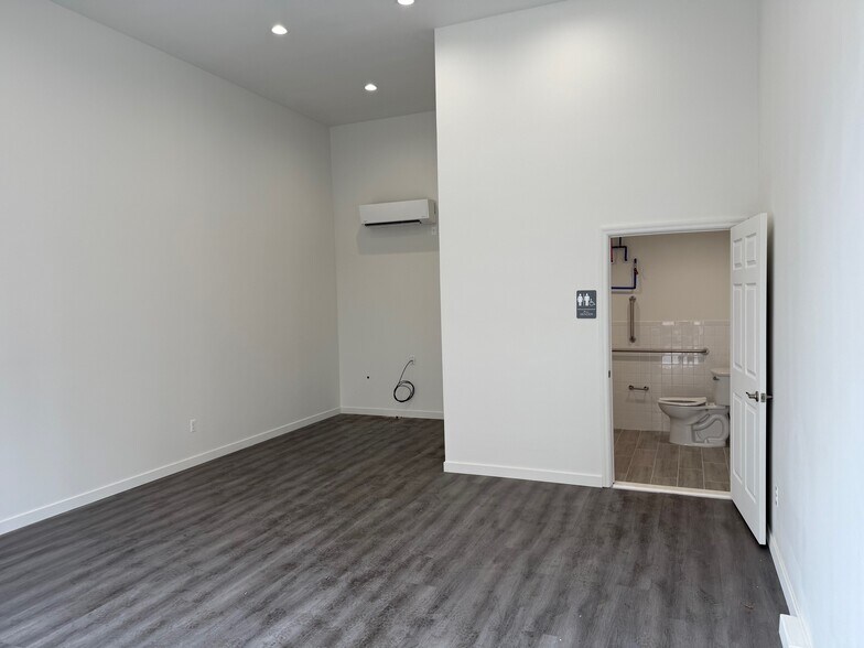 225-233 Central Ave, East Orange, NJ à vendre - Photo du bâtiment - Image 3 de 7
