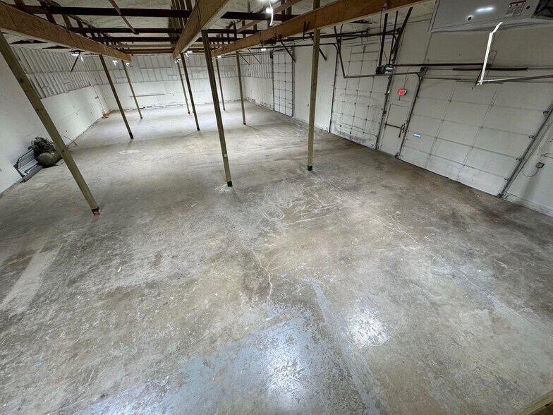 415 S Kansas Ave, Olathe, KS à louer - Photo du bâtiment - Image 2 de 22