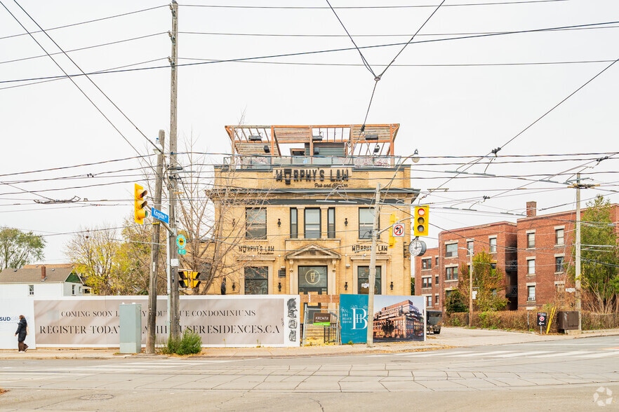 1702 Queen St E, Toronto, ON for lease - Building Photo - Image 2 of 2