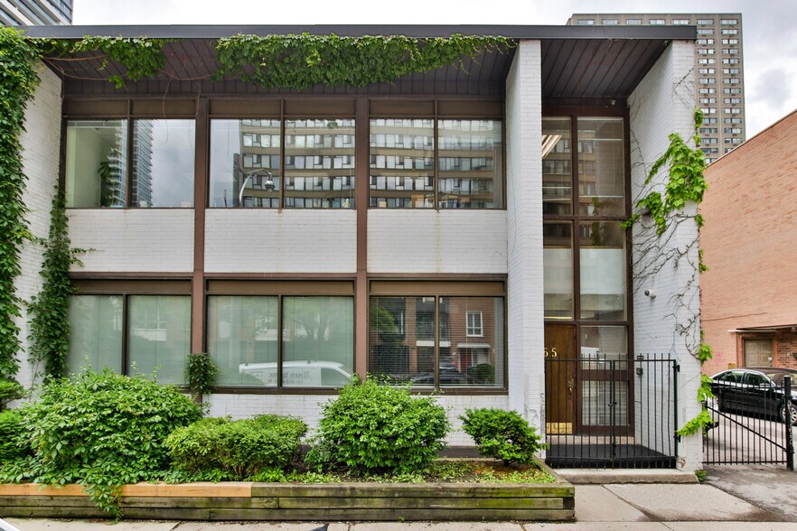 65 Granby St, Toronto, ON à louer - Photo du bâtiment - Image 2 de 6
