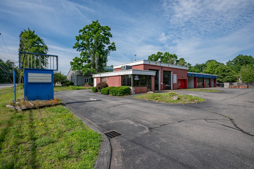 386 Daniel Webster Hwy, Merrimack, NH à louer - Photo du bâtiment - Image 3 de 18