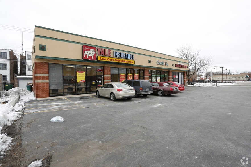 8357 S Cottage Grove Ave, Chicago, IL for lease - Building Photo - Image 2 of 4