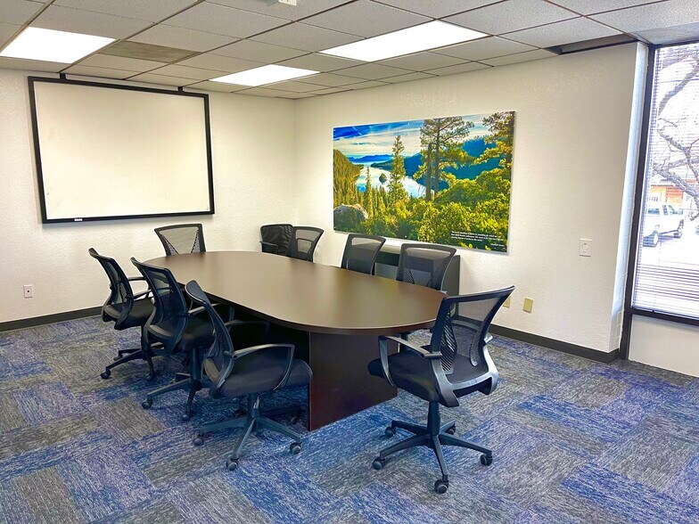 1301 Cordone Ave, Reno, NV à louer - Photo intérieure - Image 2 de 8