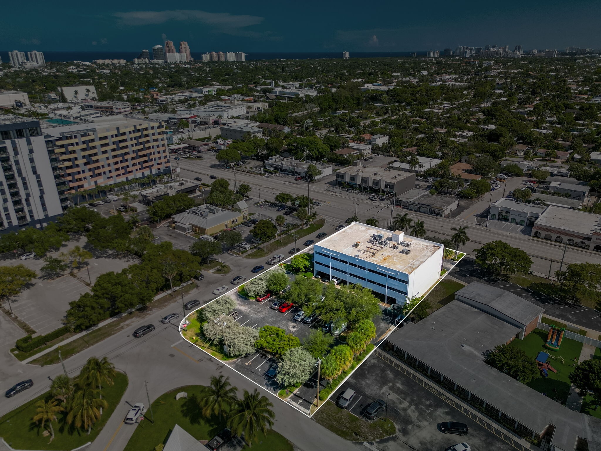 1995 E Oakland Park Blvd, Fort Lauderdale, FL for lease Primary Photo- Image 1 of 46